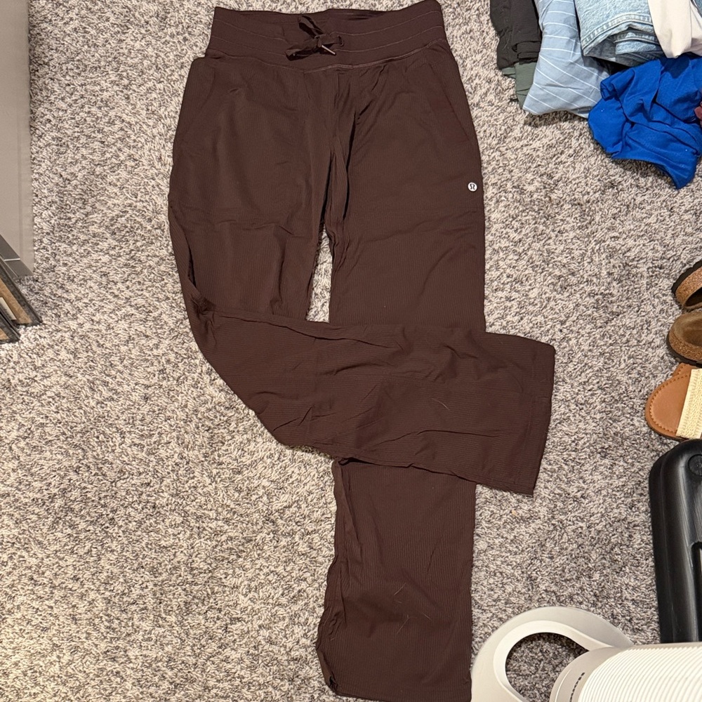 Lululemon Dance Studio Straight Leg Pant, Espresso, Size 6